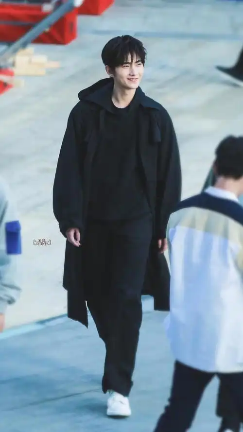 看你是我的荣耀发现杨洋于途的风衣都挺好看的想求更多风衣存货