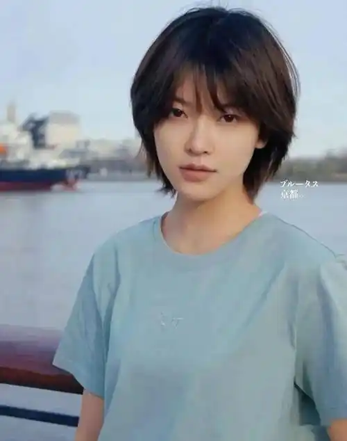 "少年感短发",肉脸也好看._中国_发型_形象