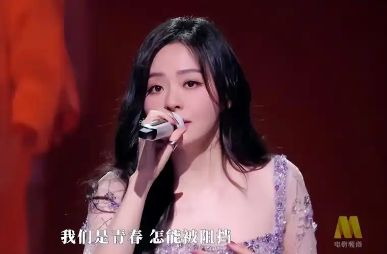 郁可唯,张靓颖还有周笔畅这三位同一款选秀综艺出道的"超女",发挥还都