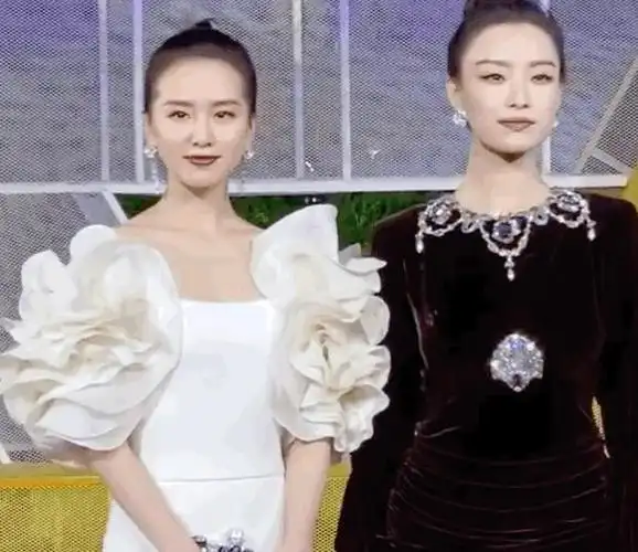 刘诗诗和倪妮走红毯看到她们真实的气质哪个女生不羡慕