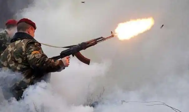 用枪朝天射出子弹,落下后威力有多大?菲律宾的教训太惨重