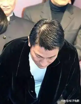 头发少的男星: 胡歌心形发际线, 沙溢窦唯"秃"了, 陈奕迅太搞笑