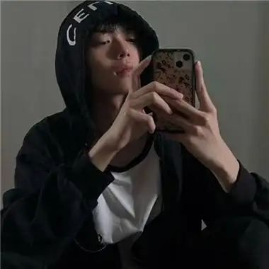 欢乐且快活的男生头像很有魅力