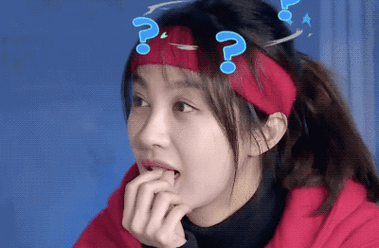 美女咬手指眨眼睛牙齿gif动图_动态图_表情包下载_soogif