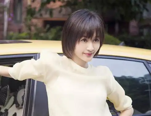 曲筱绡同款短发到底怎么留_明星发型_发藏网
