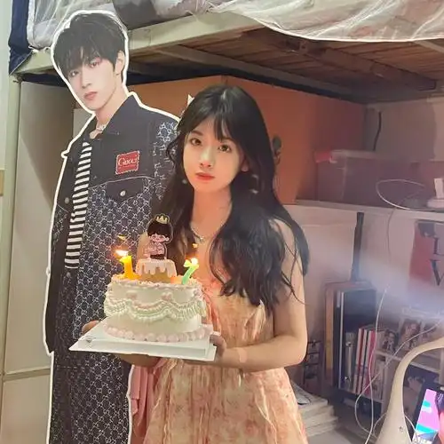 刘耀文生日快乐顺顺利利就好啦