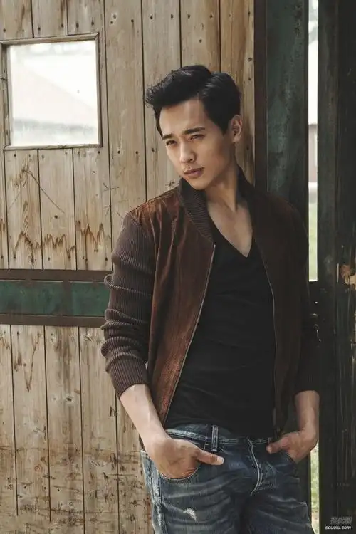 高云翔图片忧郁深沉的魅力男人味十足高云翔忧郁男人味男演员酷帅型男