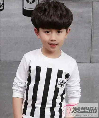 小男孩适合剪什么发型锅盖头简约时尚打造萌娃