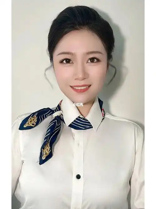 得体的职业妆让你更加自信