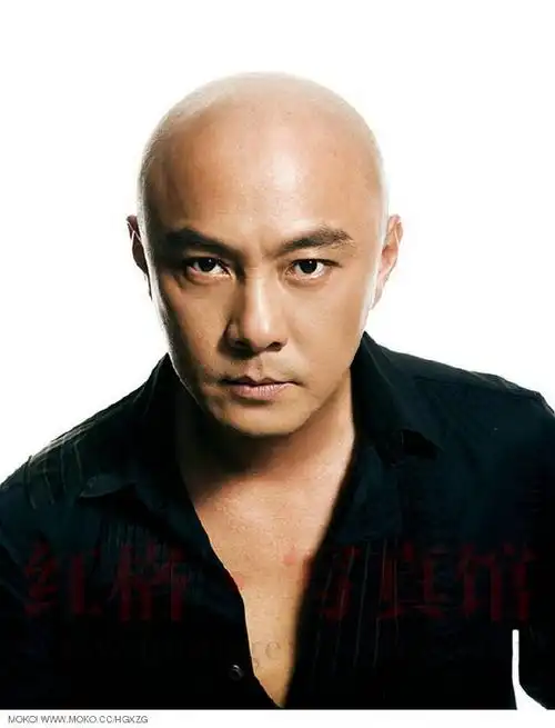 张卫健为什么要剃光头?