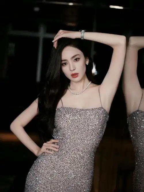 国民女友宅男女神古力娜扎最新美照曝光点击在线观看吧