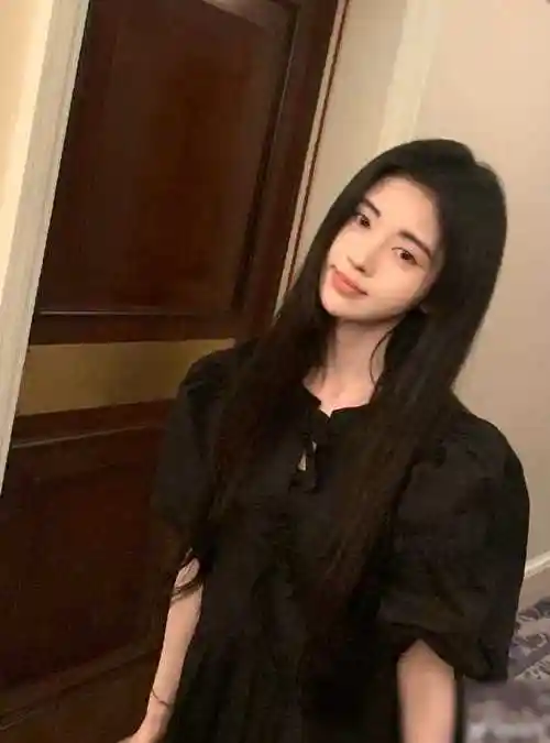 原创鞠婧祎新照曝光天赐佳人温婉笑容如初恋引发热议