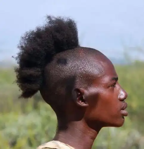 非洲人奇特的发型背后寓意竟然这么多