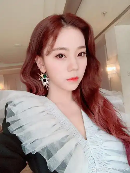 张紫宁,外表像只精灵,内心却是黄金般稳定的"灵动系少女"