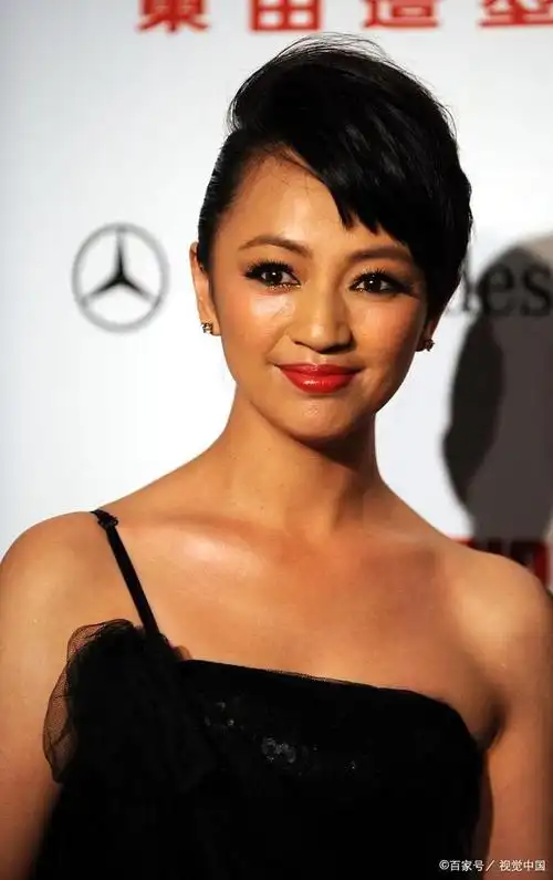 罗海琼——拥有秀丽甜美的面容,纤细婀娜的身姿及恬静温婉的气质