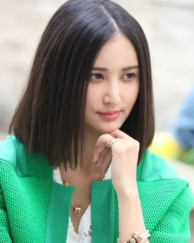 中分小麦穗烫发发型