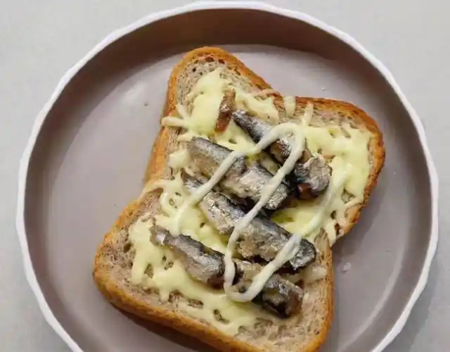 邓超晒孙俪烤的面包,三次发文用称呼都不同,大家都大呼喂狗粮了_超哥