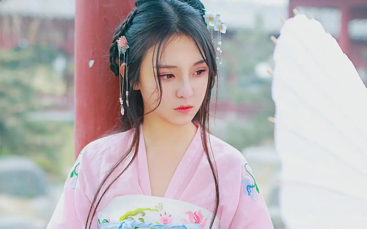 汉服美女唯美古风电脑桌面壁纸下载,古典的汉服,古风的美女,凭栏处回