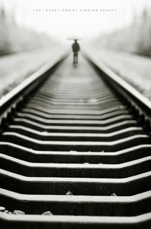 每个人都有一个世界安静而孤独