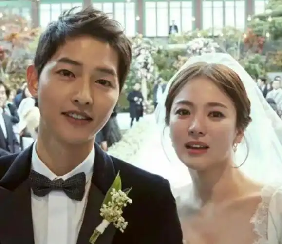 宋仲基又为老婆发声!