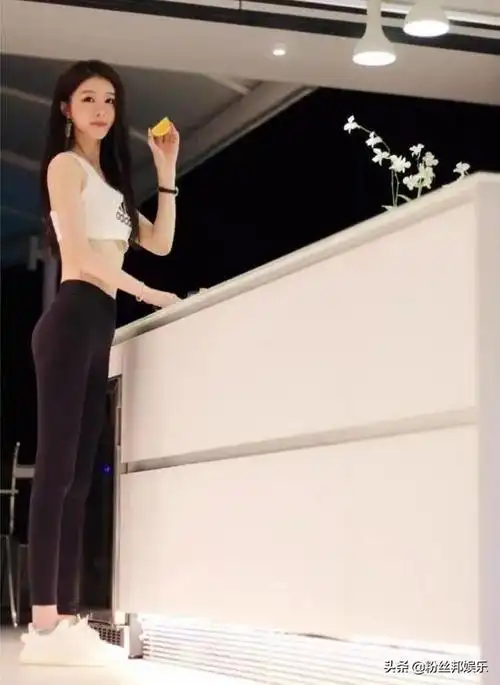 虎牙电母林真心晒孕照自曝孩子已经出生网友原来是奉子成婚