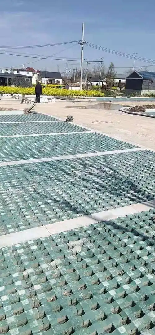 井字植草砖停车位砖荷兰透水砖八字路面彩砖公园小区水泥草坪砖