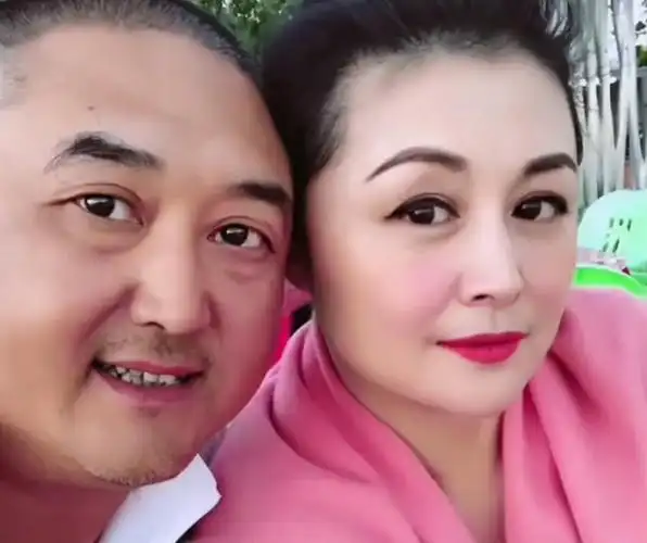 于月仙52岁冥诞丈夫晒老照片悼念新版谢大脚疑似首曝光