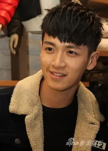 柯震东涉毒后遭50位好友删微信:不敢嚣张