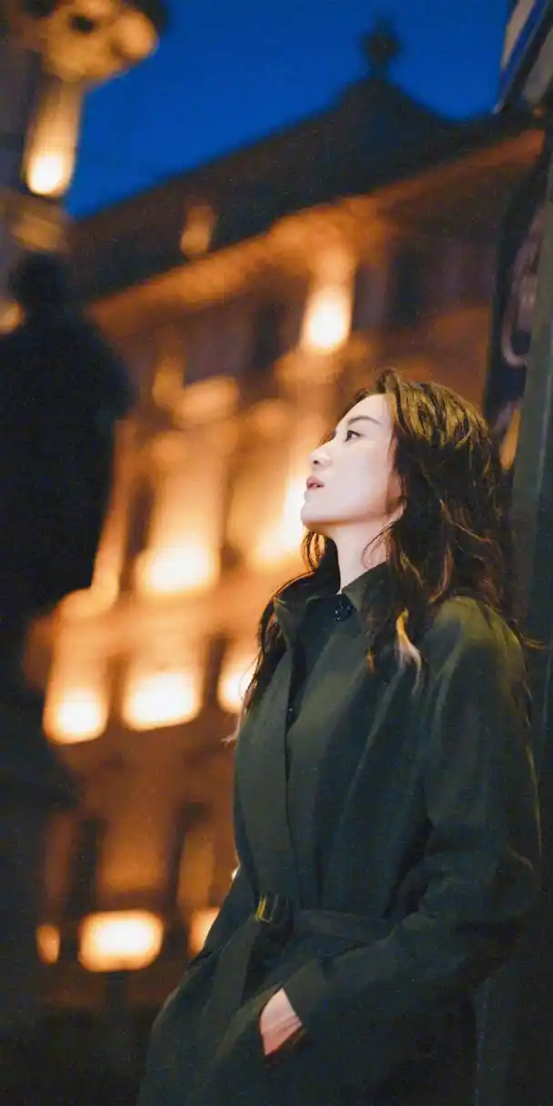 宋佳初春街拍写真壁纸组图