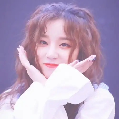 宋雨琦爱豆头像女生头像自截调拿图点赞二传注明cr爱因斯贤