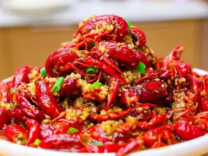 五,推荐菜谱:【爆炒蒜香小龙虾】