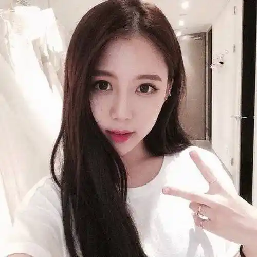 清纯女生素颜生活照