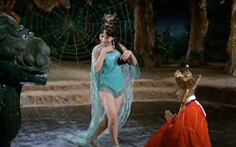 经典老片:1967香港版《西游记之盘丝洞》,满满的福利,有多少人看过?