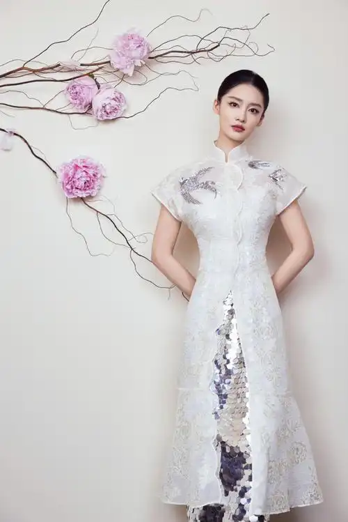 李沁旗袍吊带叠穿##李沁亮片旗袍国风