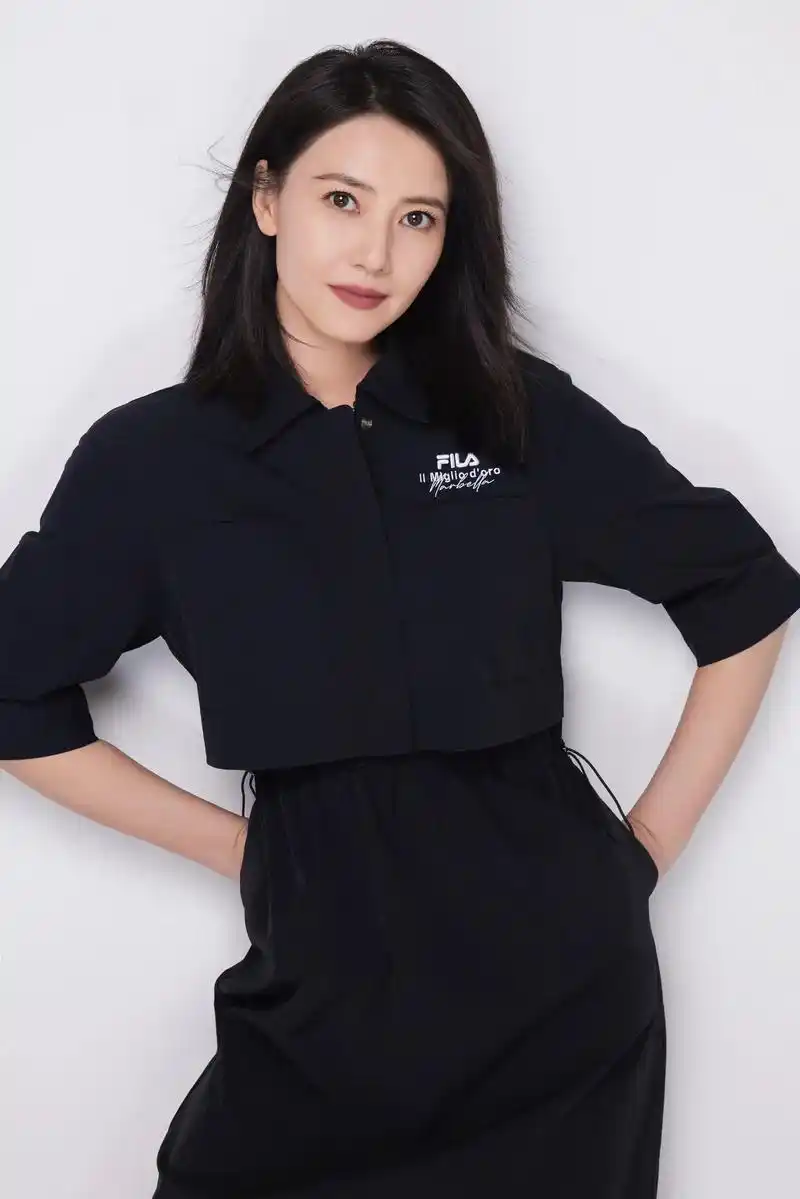 fila 高圆圆.#谁穿谁好看 #泰裤辣 创新款梭织连衣裙  - 抖音