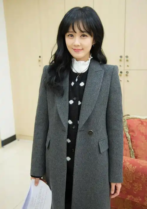 [17]家庭生活张娜拉日常生活照生性开朗,有一位哥哥.