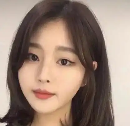 齐肩短发发型图片2022,层次感的空气刘海