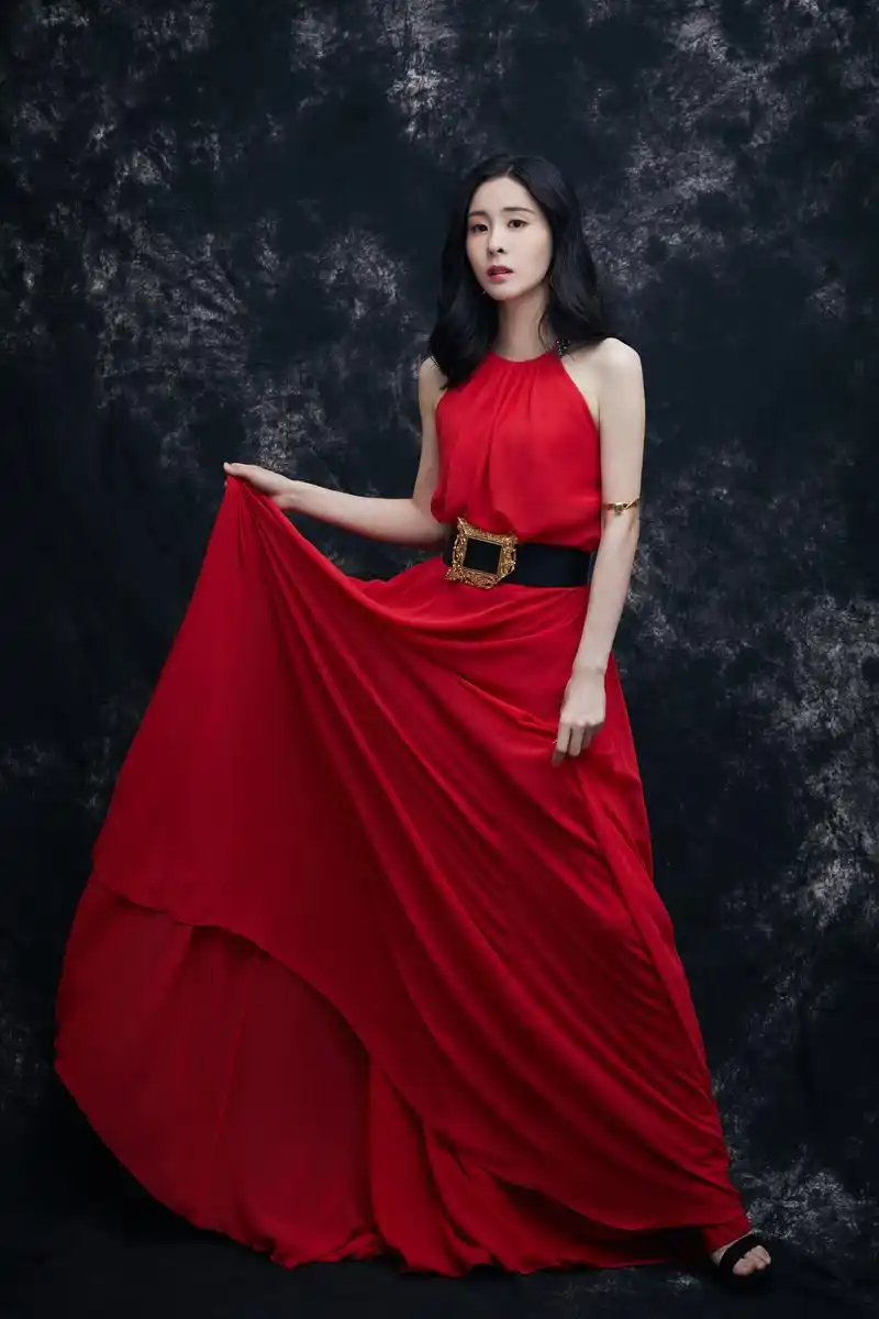 boss张碧晨第二次受邀杰哥的演唱会担任表演嘉宾,两位老搭档合唱《凉