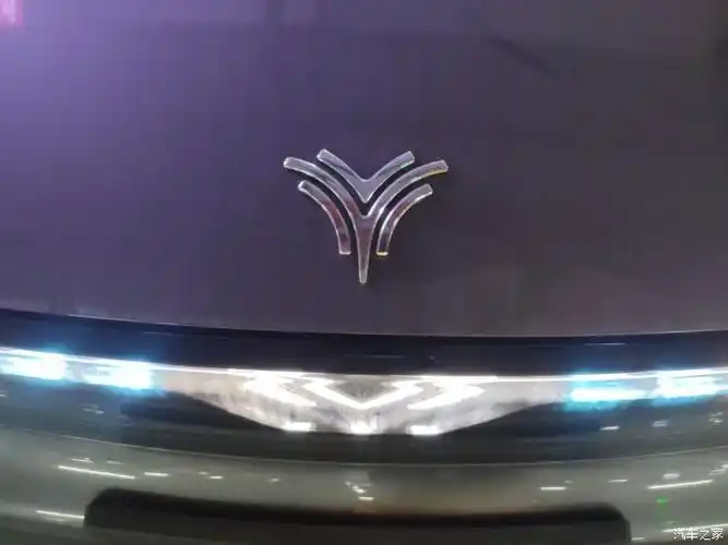 哪吒的车标真好看