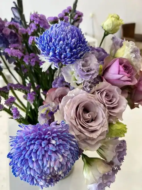 喜欢这个蓝紫色系