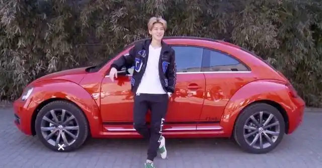 鹿晗最贵的车竟然是这台?关晓彤座驾也不差!