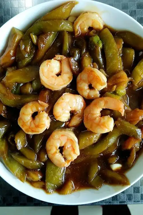 一米关心做的茄子炒虾仁