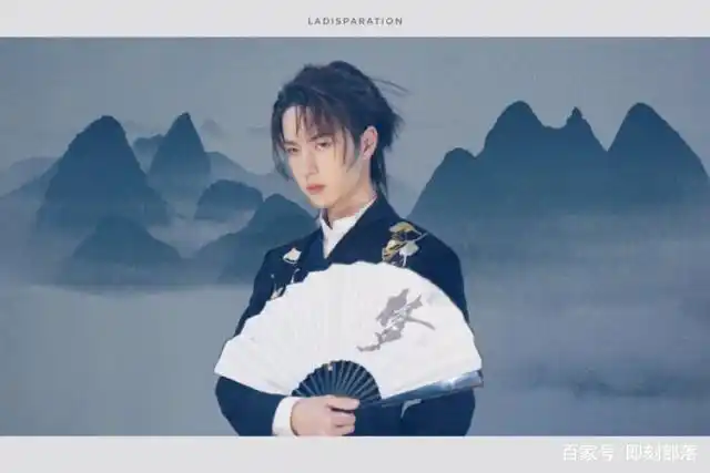 王一博最新古风写真,完美诠释国风蓝