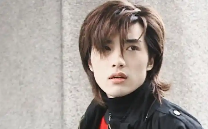 曝贺军翔背着妻子吻辣妹,葛斯齐称手握猛料,经纪人不敢正面回应_腾讯