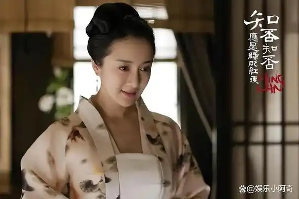 事实证明,"被狗咬伤毁容"的李依晓,走上了一条"康庄大道"