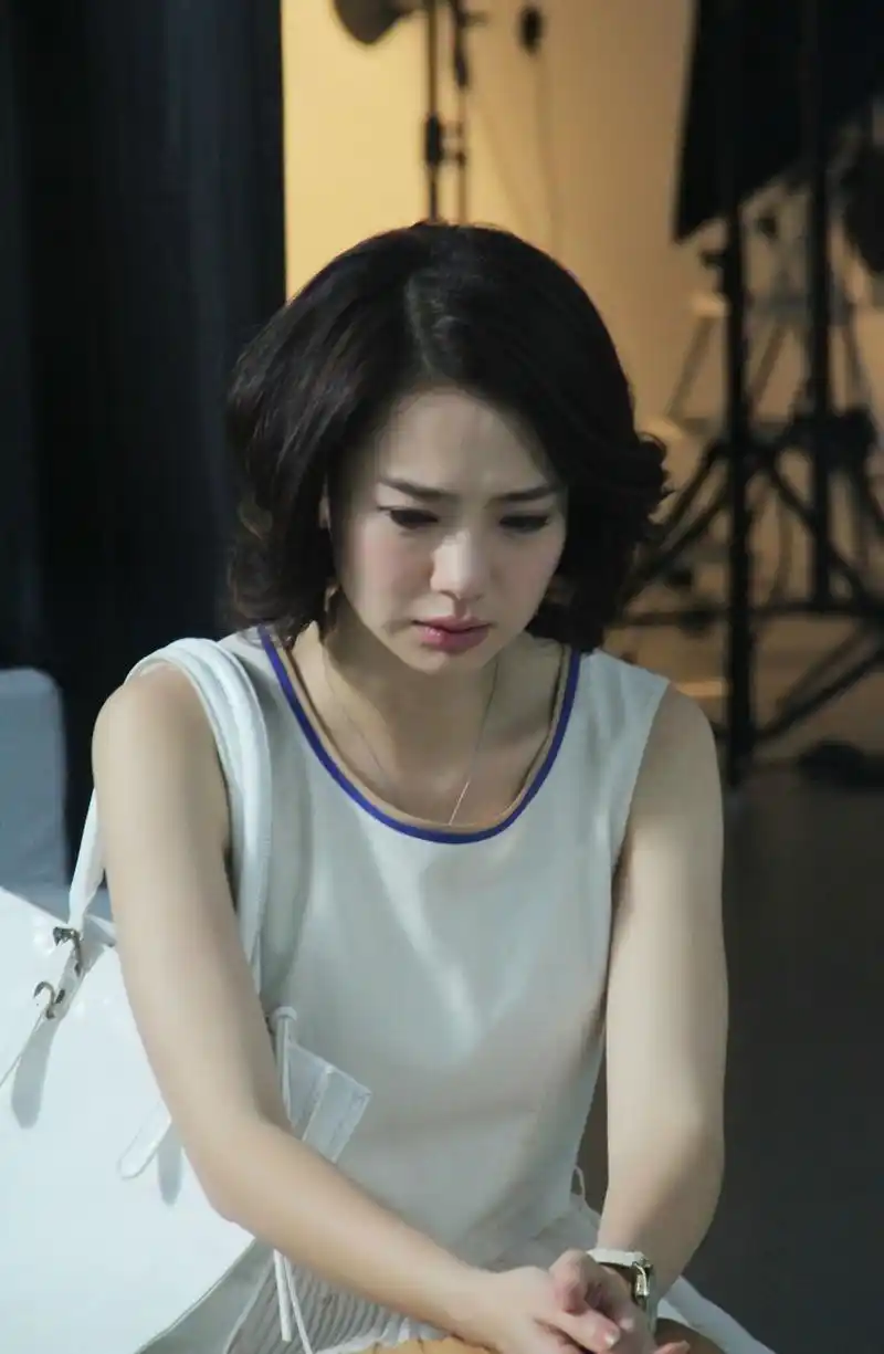 她参加《我型我秀》出道,与韩星结婚生女,爱情事业双丰收