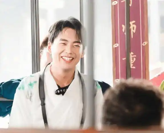 原创斗笑社郭麒麟自我评价真实台上台下有反差对相声有追求