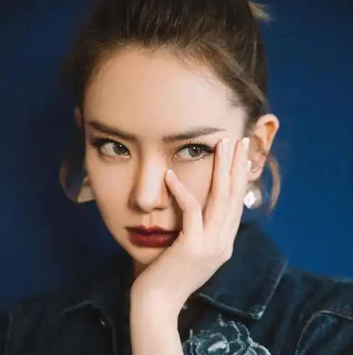 【微信头像】戚薇