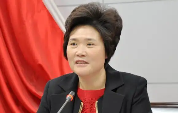 郝德军同志因年龄原因