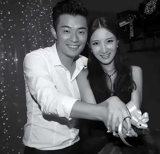 陈赫张子萱怎么好上的(因戏生情为他甘愿淡出娱乐圈)(27)